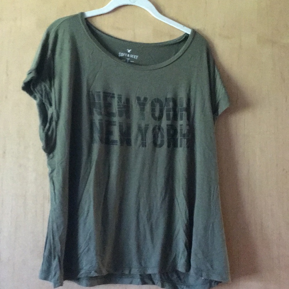Graphic army green tee